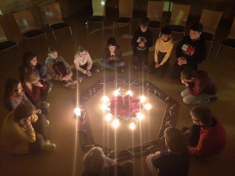  Mystische Erfahrung bei der Glaubenserkundung der Rosenkranzgeheimnisse im Leben Jesu und Mariens.